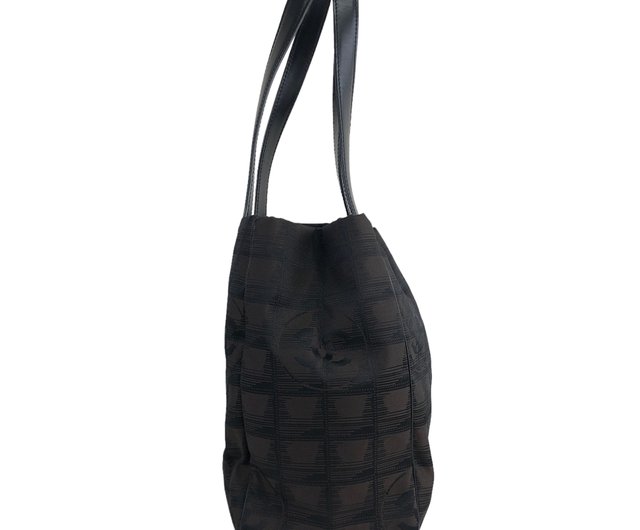 CHANEL ブラック ナイロン トートバッグ CHANEL シャネル トートMM ニュートラベル トートバッグ ナイロン