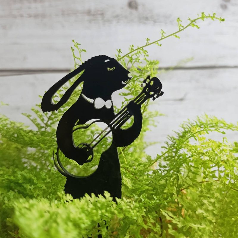 Corner theater/interesting plant decoration/animal rock star series/ukulele rabbit - ตกแต่งต้นไม้ - อะคริลิค สีดำ