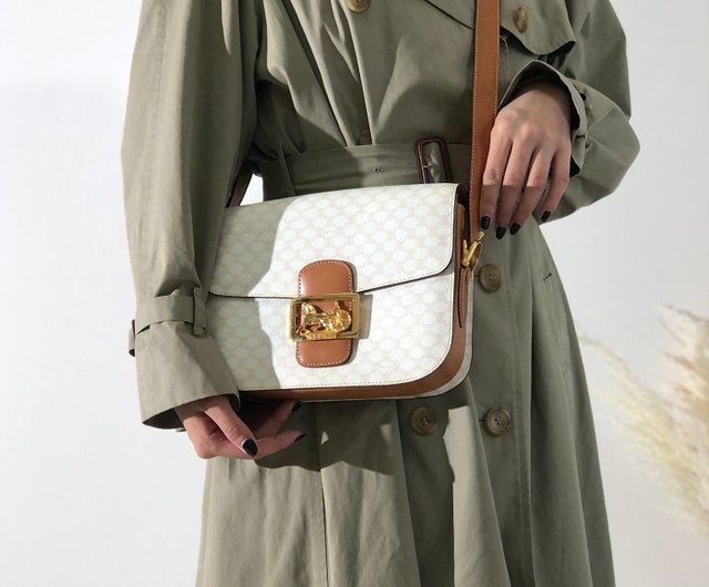 正規品【新品電池】CELINE マカダム/動作品 ホワイトシェル 人気モデル 日本直送 名牌中古包 】CELINE マカダム 馬車 ホースキャリッジ クロス