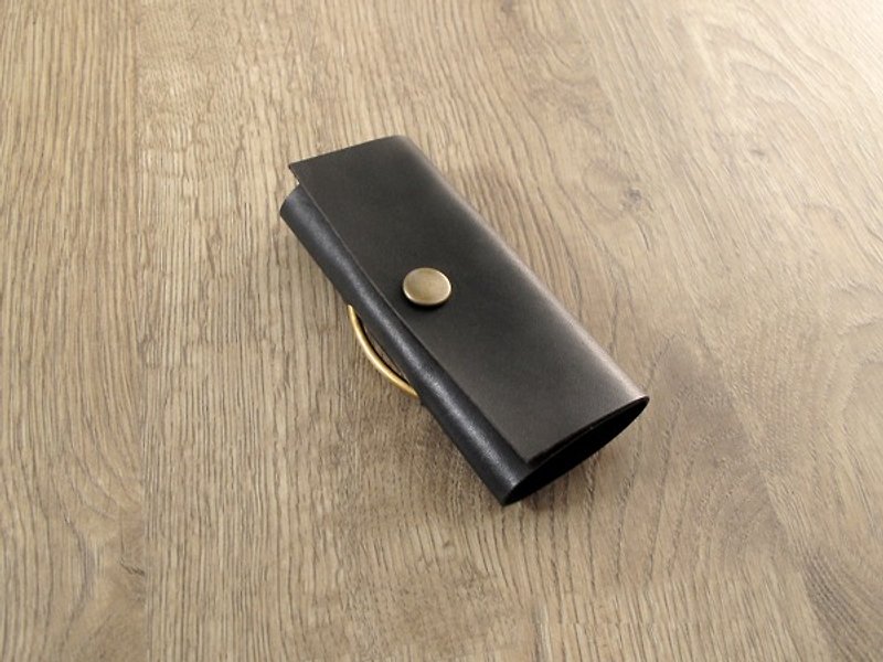 Cow leather meets pure Bronze personalized key case (7 colors) - ที่ห้อยกุญแจ - หนังแท้ สีดำ