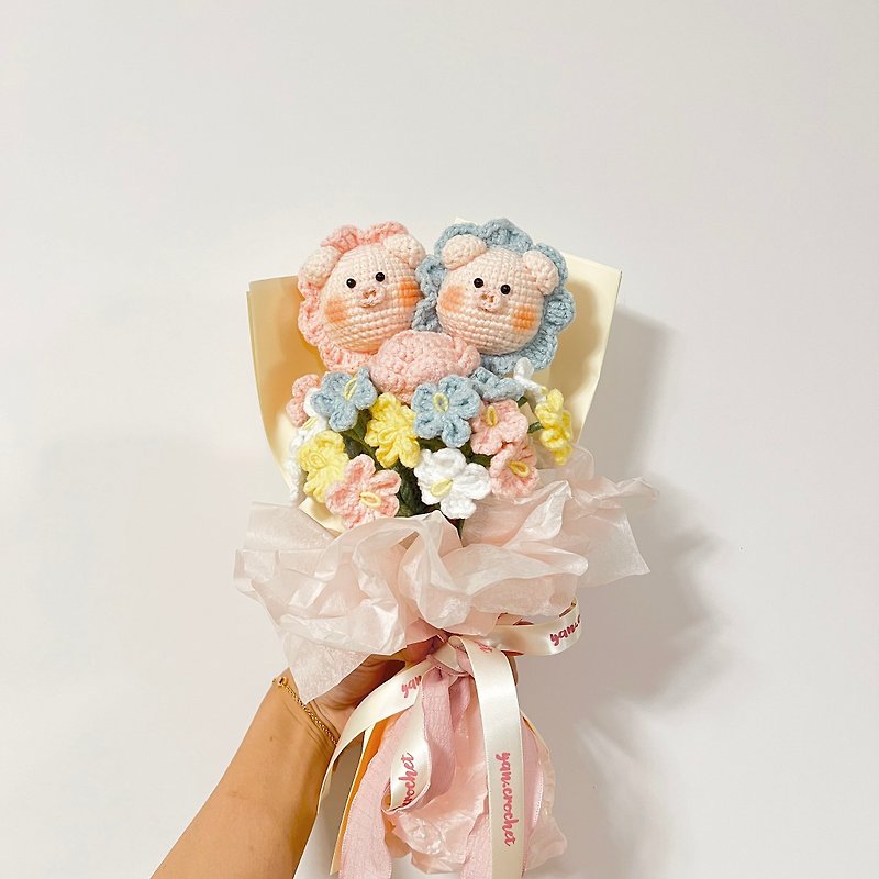 Crochet Pig Bouquet - ช่อดอกไม้แห้ง - ผ้าฝ้าย/ผ้าลินิน หลากหลายสี
