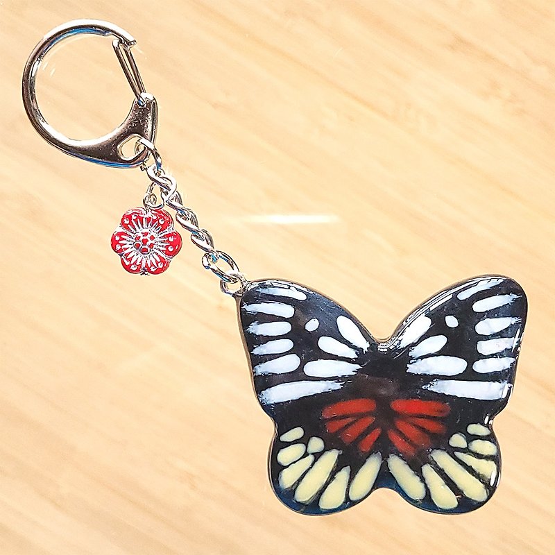 [Ready stock] Hand-painted butterfly shaker keychain with personalized English name Shaker - Keychains - Resin Black