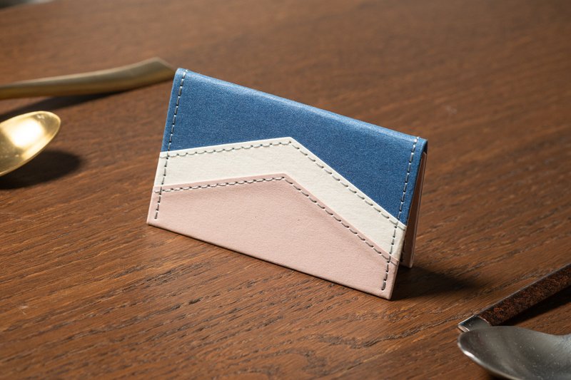 paper cardholder - washable kraft paper - ที่เก็บนามบัตร - กระดาษ สีน้ำเงิน