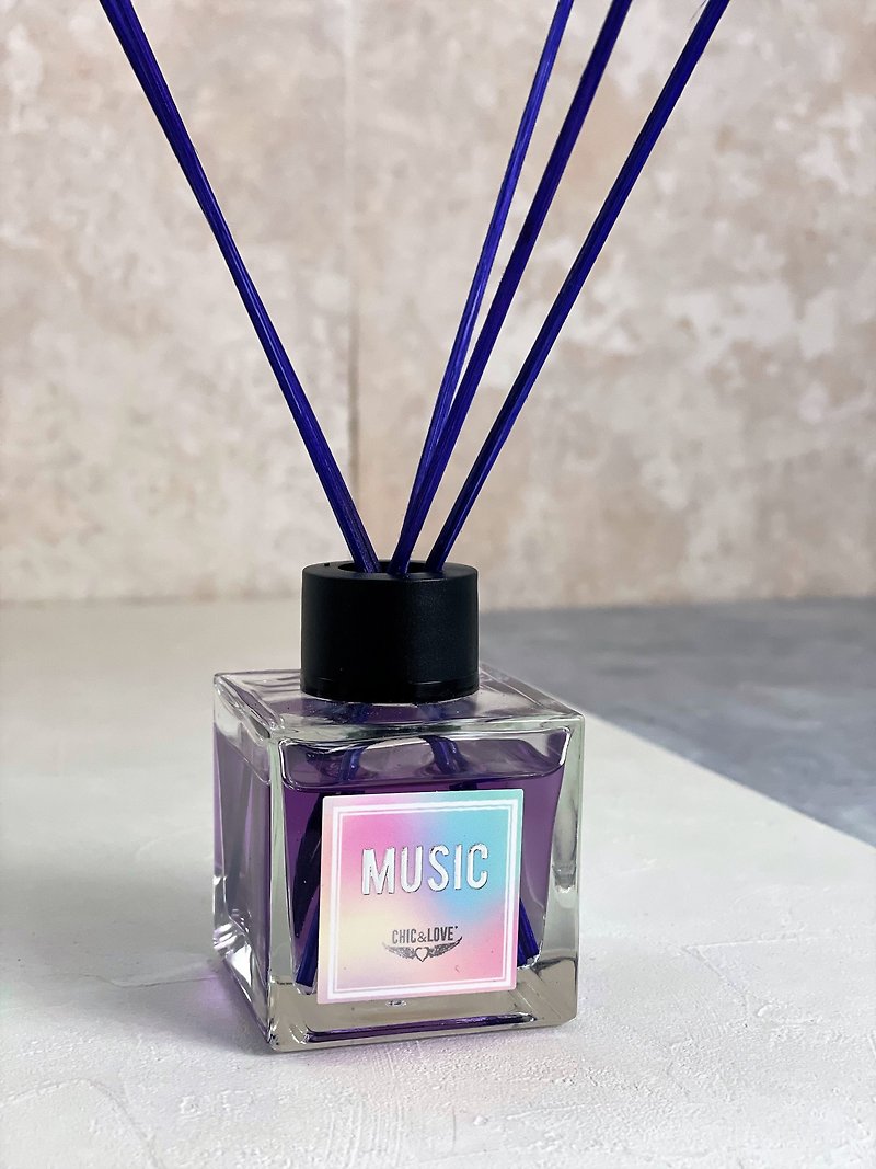 CRISTALINAS CHIC & LOVE Refreshner_MUSIC - Fragrances - Concentrate & Extracts Red