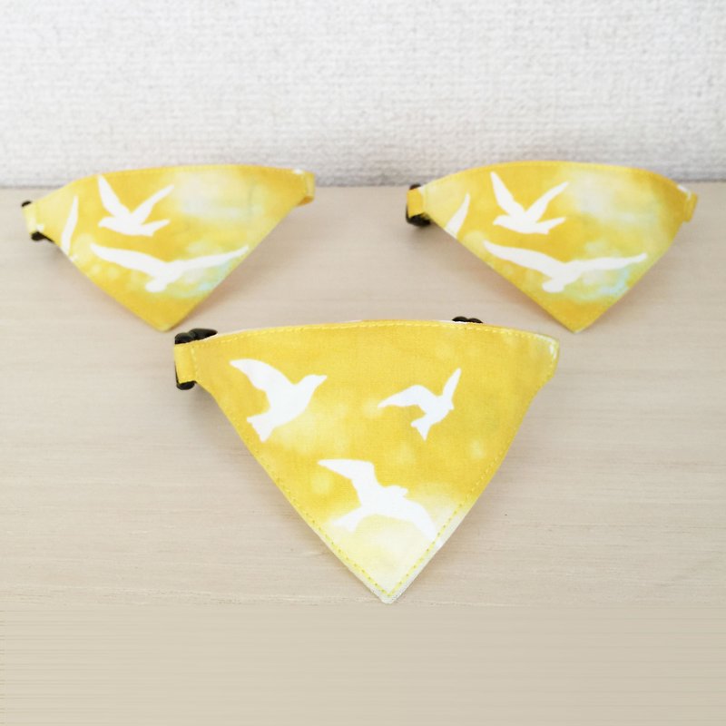 Seagull Pattern Cat Bandana Collar Safety Buckle Safety Collar - ปลอกคอ - ผ้าฝ้าย/ผ้าลินิน สีเหลือง