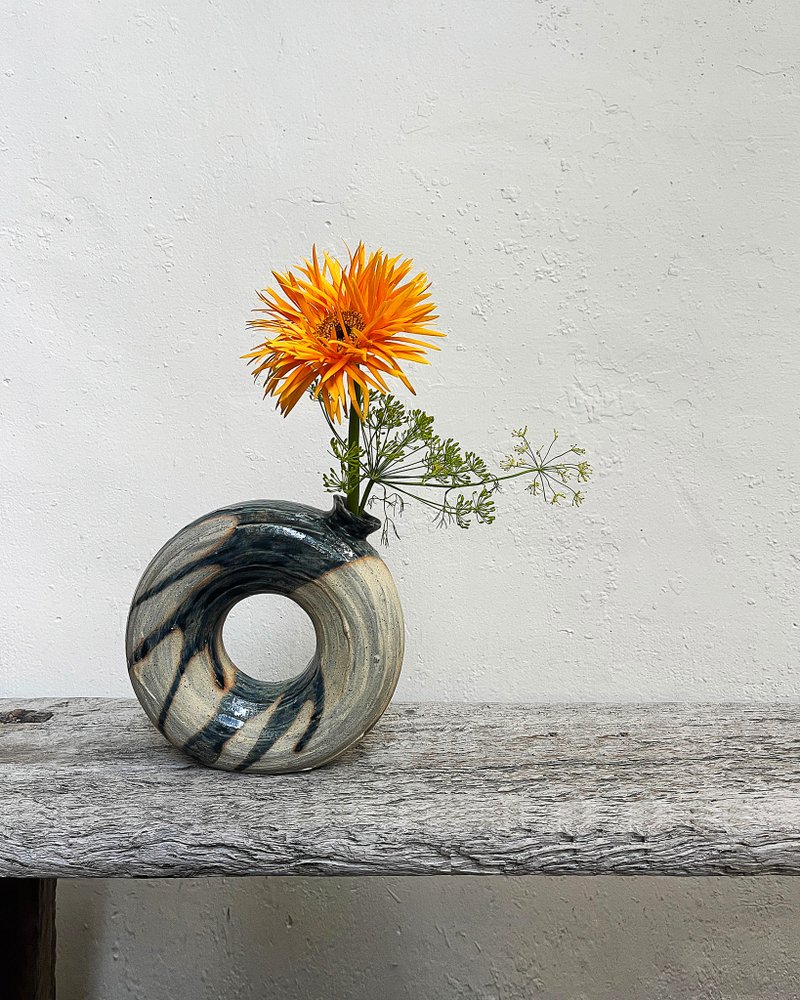 墨藍 特大甜甜圈花器 花瓶 | 陶器皿 - 花瓶/花器 - 陶 藍色