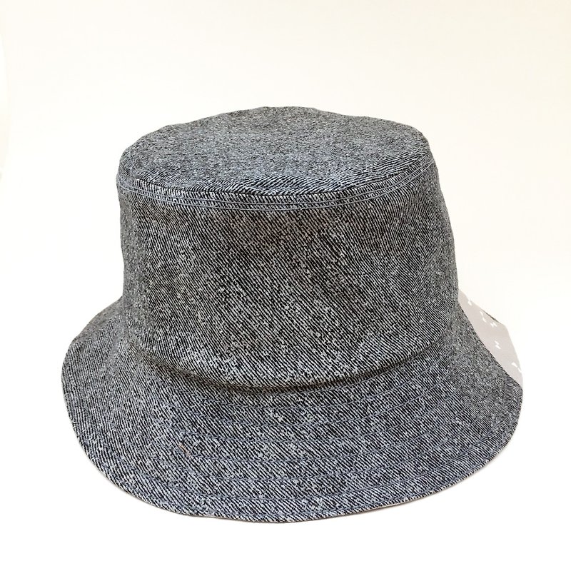 *Today I spot spotlight fisherman's cap / snowflake salt black x bow tie* - Hats & Caps - Cotton & Hemp Gray