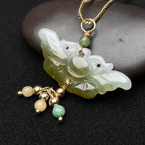 氷に浮かぶ秋の香りグリーン翡翠蝶ネックレス 14Kゴールドフィルド