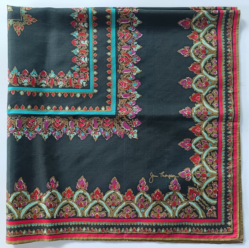 Jim Thompson Vintage Silk Scarf, Motif Pattern, 34 x 34 inches, Unique Gift - ผ้าพันคอ - ผ้าไหม สีดำ