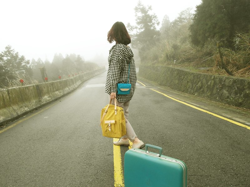 DYDASHZeZe Bag+【Portable Walking Bag】Surprising Set。 (Pear Mustard+Walking Bag) - กระเป๋าเป้สะพายหลัง - หนังแท้ 