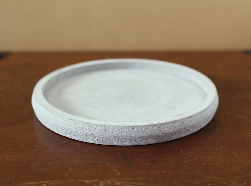 Sekou circle double beveled disc - Plates & Trays - Cement 