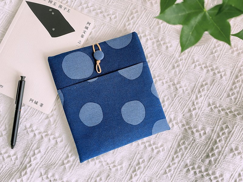 Classic blue polka dot kobo kindle custom size cloth washable e-book case - Other - Cotton & Hemp Blue