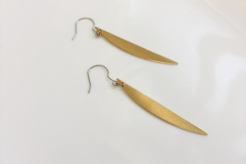 刀型 簡約俐落百搭黃銅造型耳環 - 耳環/耳夾 - 其他金屬 金色