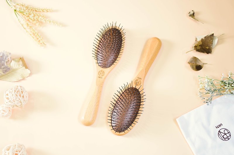 Youtai good product pure titanium handmade long handle hair comb beech wood style made in Taiwan - Makeup Brushes - Other Metals 