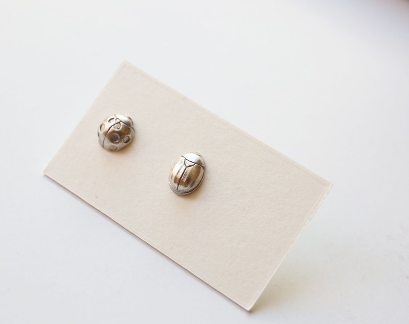 Flower and leaf elf sterling silver handmade ladybug chafer earrings - ต่างหู - เงินแท้ สีเงิน