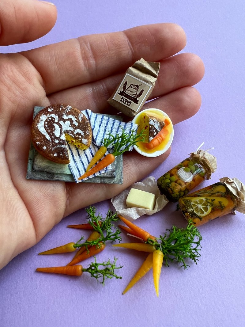 Doll miniature, cake carrots - 公仔/玩偶 - 其他材質 多色