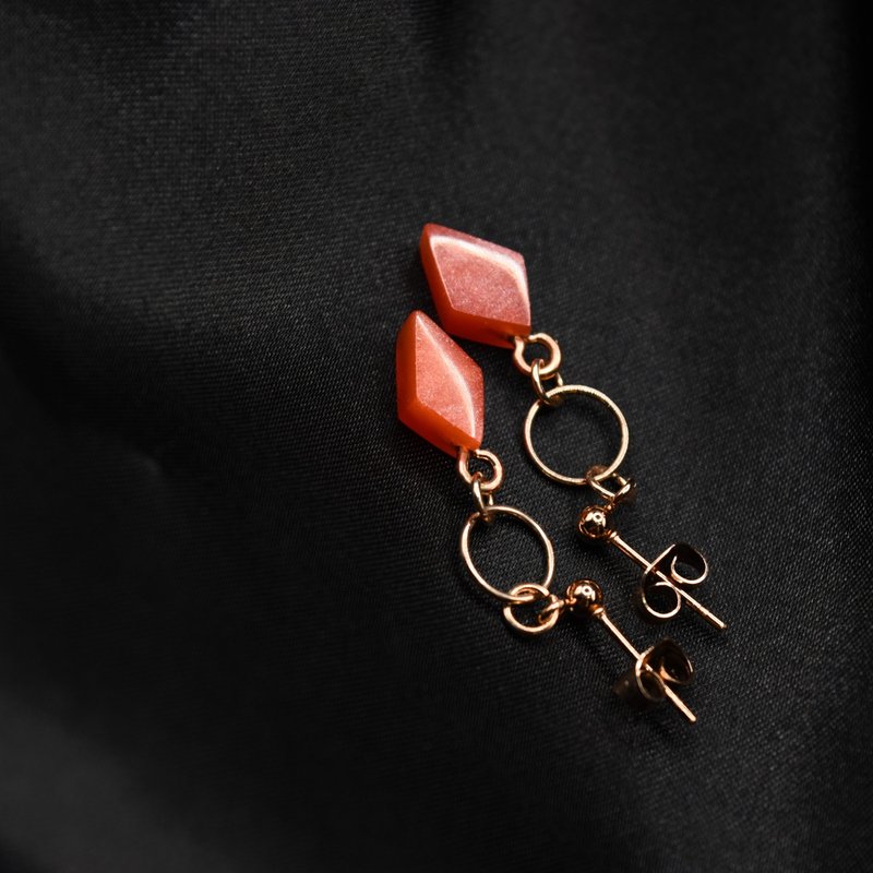 The Asymmetry red earrings - ต่างหู - วัสดุอื่นๆ สีแดง