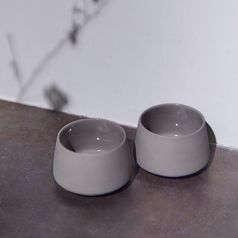 【3,co】水波提樑小杯(2件組) - 灰 - 茶壺/茶杯/茶具 - 瓷 灰色