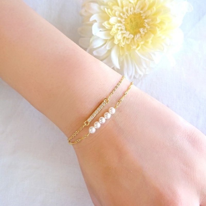 Double bracelet of pearl and crystal - สร้อยข้อมือ - โลหะ สีทอง
