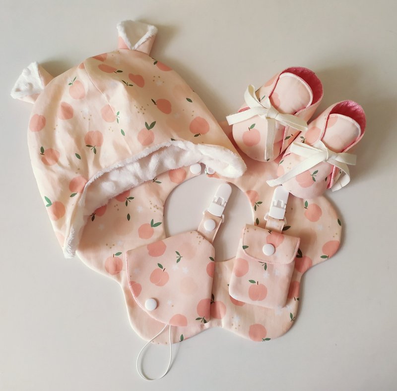 [Shipping within 5 days] Full Moon Gift Box Orange Bottom Peach Baby Bib Baby Shoes Bear Hat Flat - ของขวัญวันครบรอบ - ผ้าฝ้าย/ผ้าลินิน หลากหลายสี