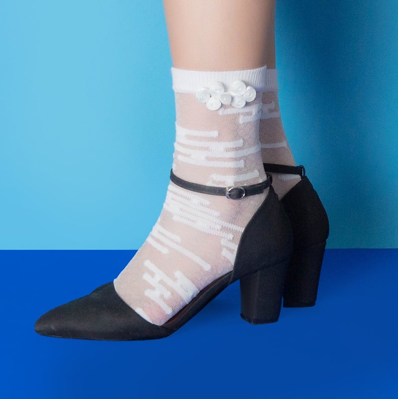 [Socks soaring through the clouds] Socks that take you soaring into the sky - translucent socks/glass socks/changeable gift box - Socks - Other Man-Made Fibers White