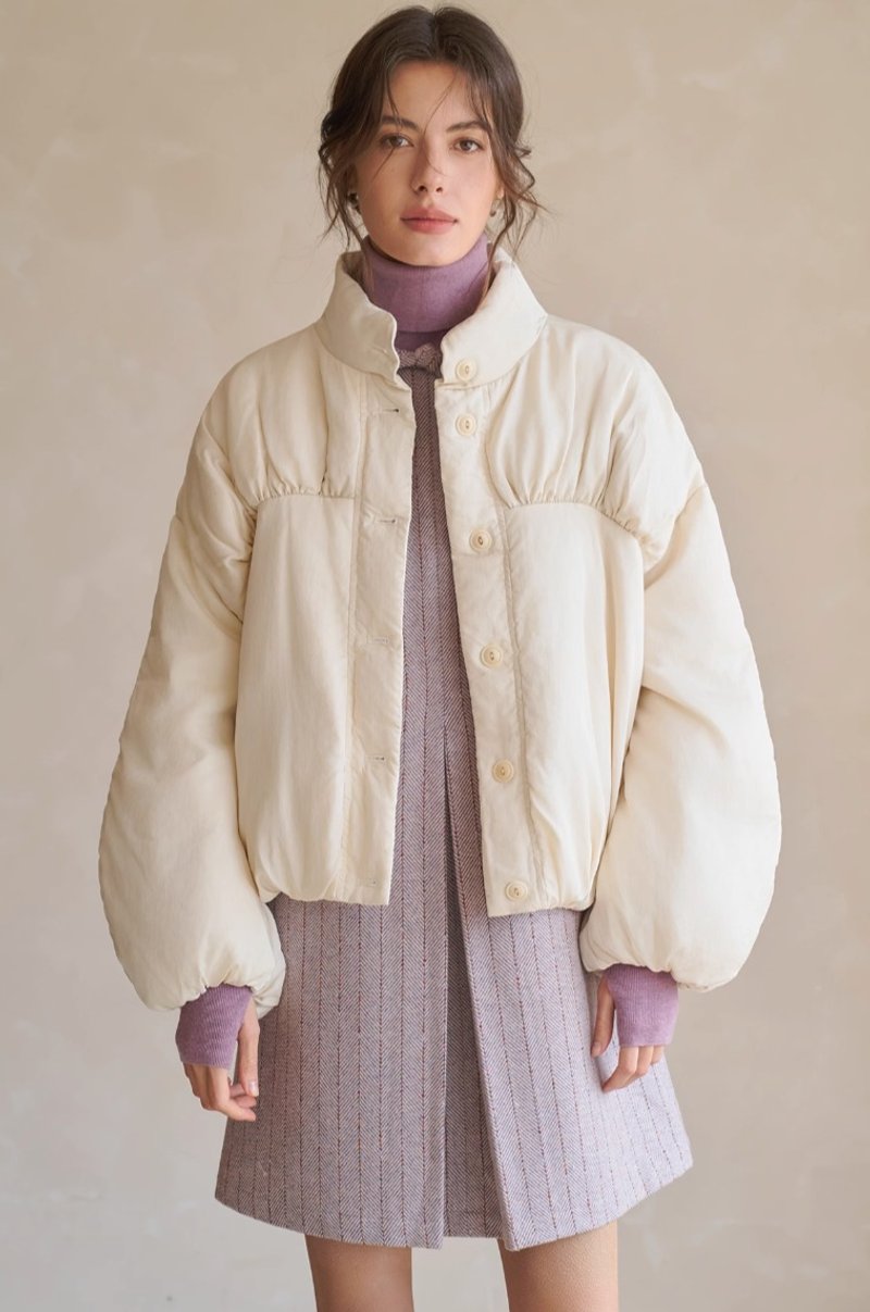法式極簡 微光感抽褶立領羽絨服 - 女上衣/長袖上衣 - 其他材質 白色