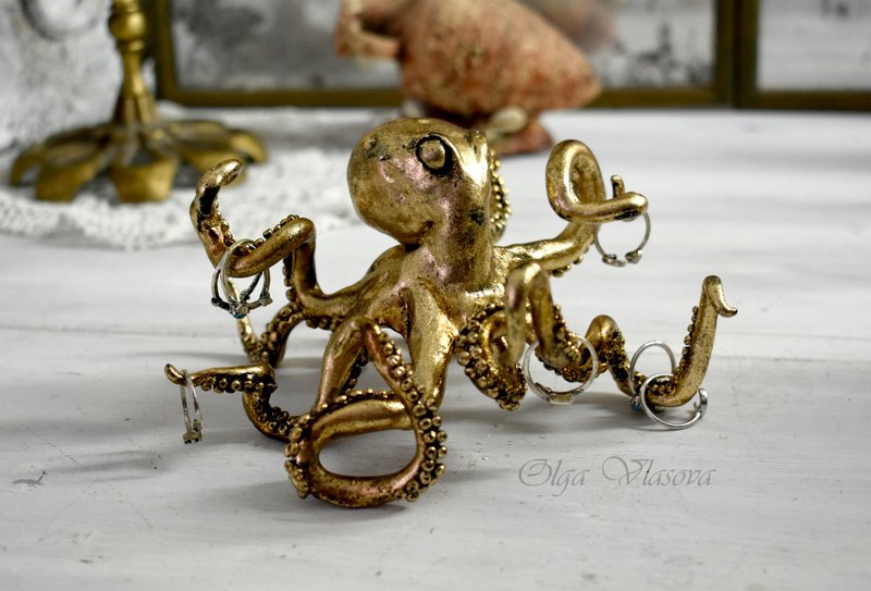 gold statuette ring holder OCTOPUS Jewelry stand  made of polymer clay - Storage - Clay Gold