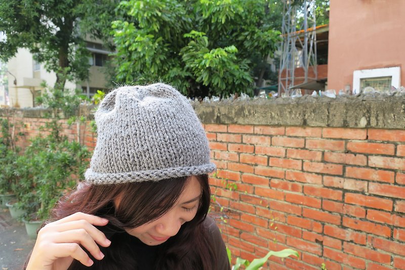 A mother's hand-made hat-small curly hat / wool hat /-simple gray / Christmas / gift - Hats & Caps - Wool Gray