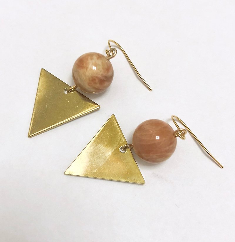 Stone series earrings - Earrings & Clip-ons - Crystal Pink