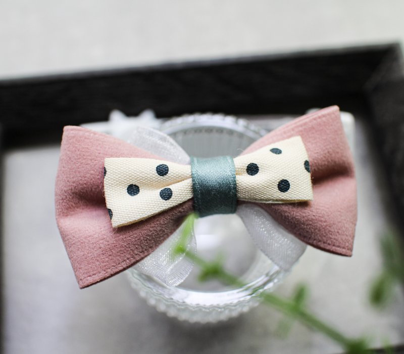 Japanese sweet pink with black dot bow cat collar on white - ปลอกคอ - ผ้าฝ้าย/ผ้าลินิน 