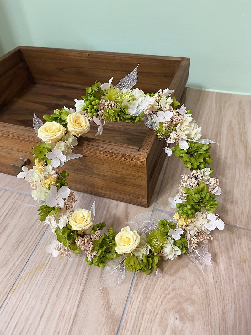 Everlasting Dry Wreath - Items for Display - Plants & Flowers 
