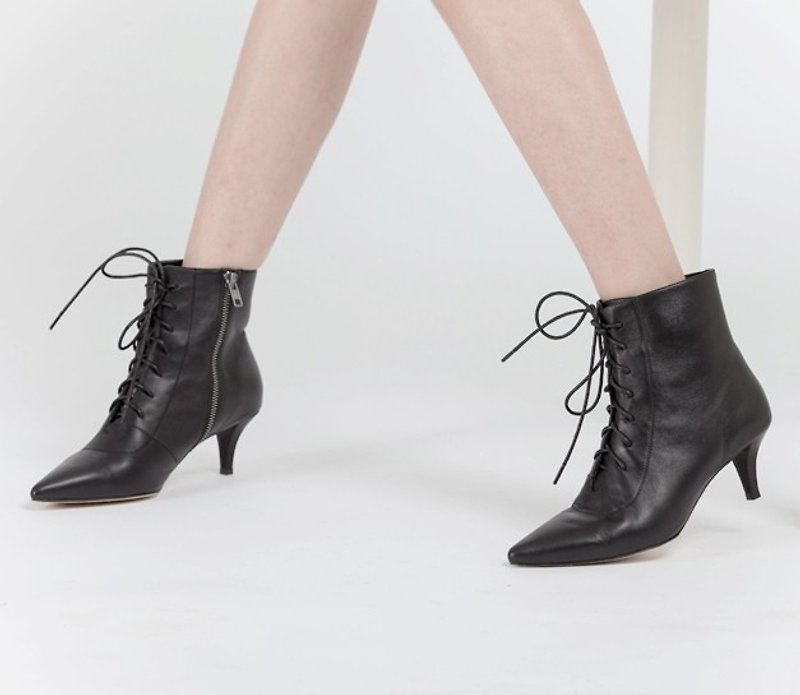 Straps Gaotong pointed leather low heel black - รองเท้าบูทยาวผู้หญิง - หนังแท้ สีดำ
