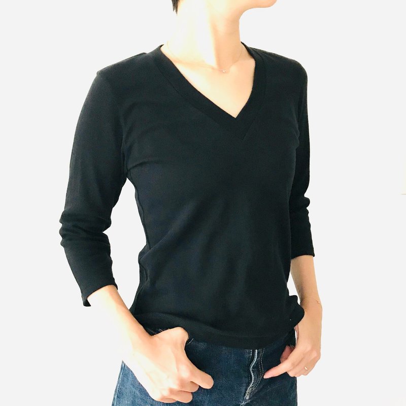 【7分袖用】形にこだわった 大人のVネックTシャツ【サイズ・色展開有り】 - 女 T 恤 - 棉．麻 黑色