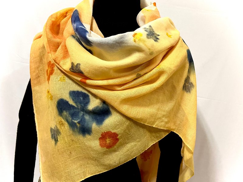 ~The yellow tone of the charming hibiscus girl~Flower and leaf pad printing wool scarf - Knit Scarves & Wraps - Wool 