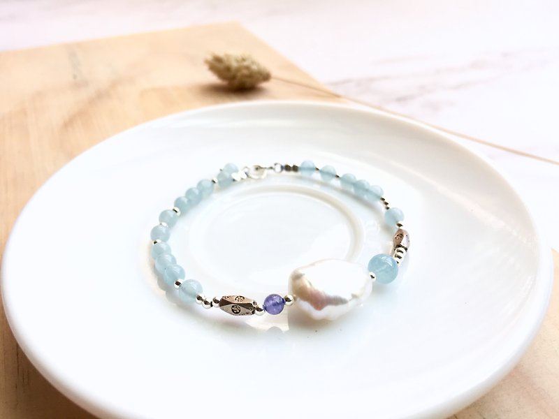 Ops  White Pearl Silver Tanzanite Aquamarine Elegant bracelet - Bracelets - Other Metals Purple