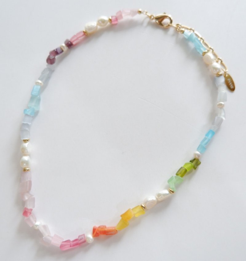 Synthetic Cat Eye Chip Stone in Pastel Color and Freshwater Pearl Short Necklace - 項鍊 - 石頭 多色