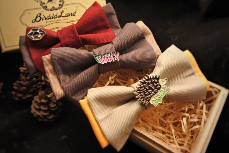 Original handmade bow tie cute hedgehog retro hit color funny swing dance - หูกระต่าย/ผ้าพันคอผู้ชาย - ผ้าฝ้าย/ผ้าลินิน สีกากี