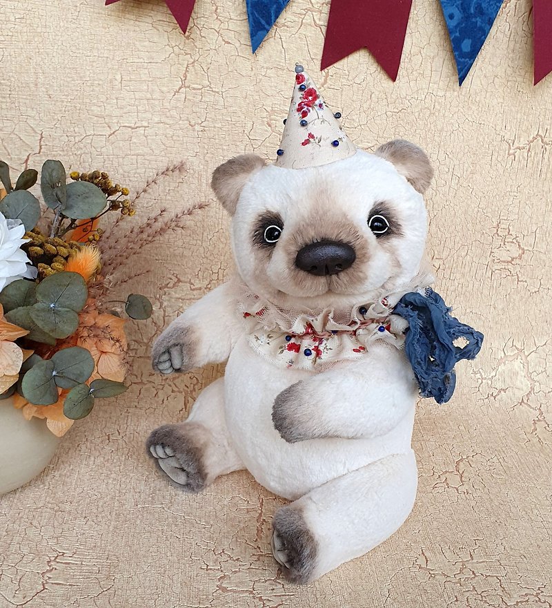 Attractive interior toy teddy bear Senya. Handmade artist collectible toy OOAK - 公仔模型 - 其他材質 白色