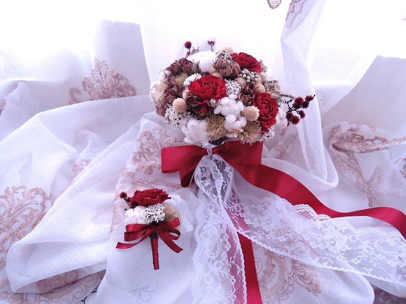 [Red Card] dry flower bouquet / bridal bouquet / wedding bouquet / red - ตกแต่งต้นไม้ - พืช/ดอกไม้ สีแดง