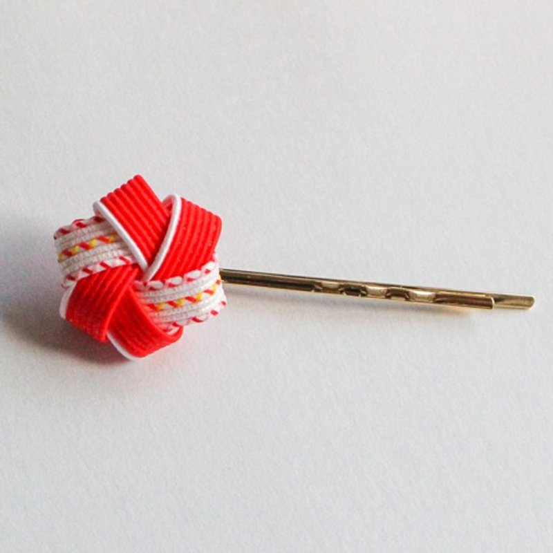 Crimson Seed Mizuhiki Hairpin - Hair Accessories - Paper Red