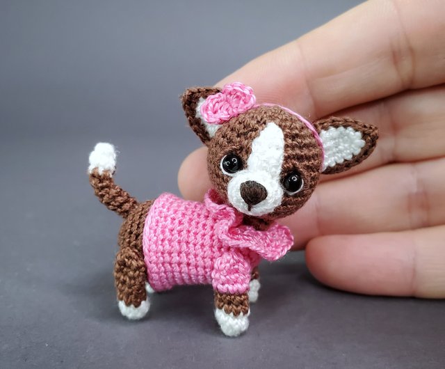 crocheted chihuahua dog gift souvenir small cute realistic 1