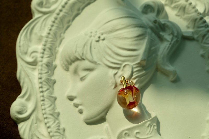 Apple Core earrings - Earrings & Clip-ons - Glass Red