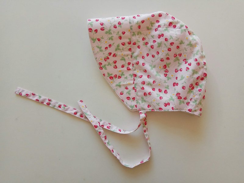 Small strawberry three-dimensional cut straps baby visor Mi Yue gift strap baby cap - Baby Gift Sets - Cotton & Hemp Pink