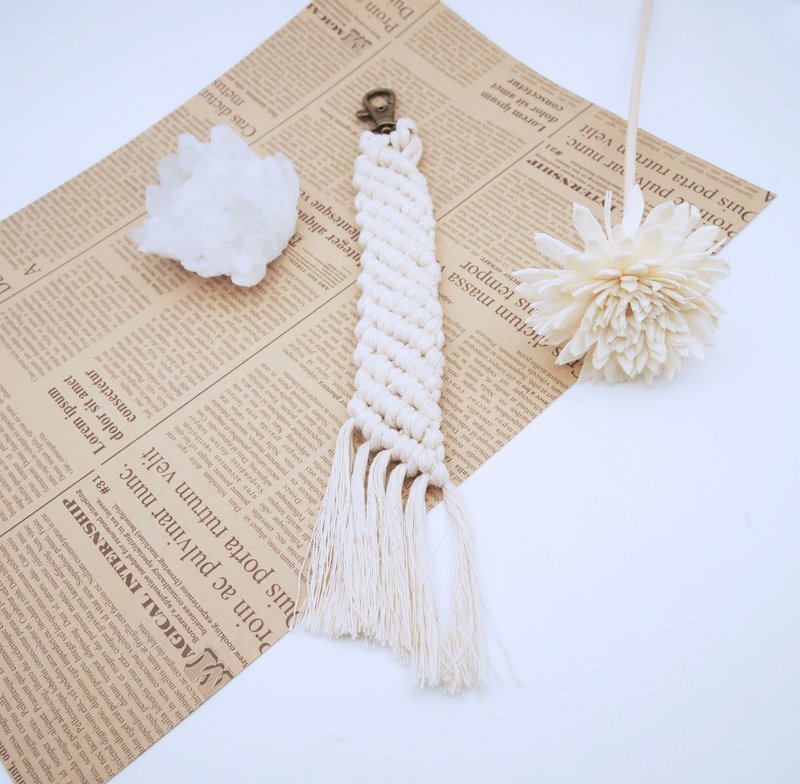 macrame boho woven key ring 002 - ที่ห้อยกุญแจ - ผ้าฝ้าย/ผ้าลินิน สีกากี