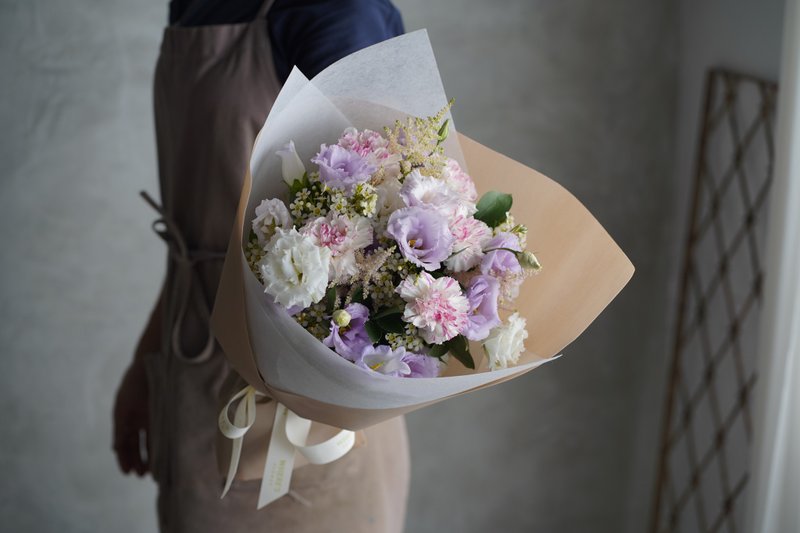 Romantic elegant light purple bouquet_Flowers - ช่อดอกไม้แห้ง - พืช/ดอกไม้ สีม่วง