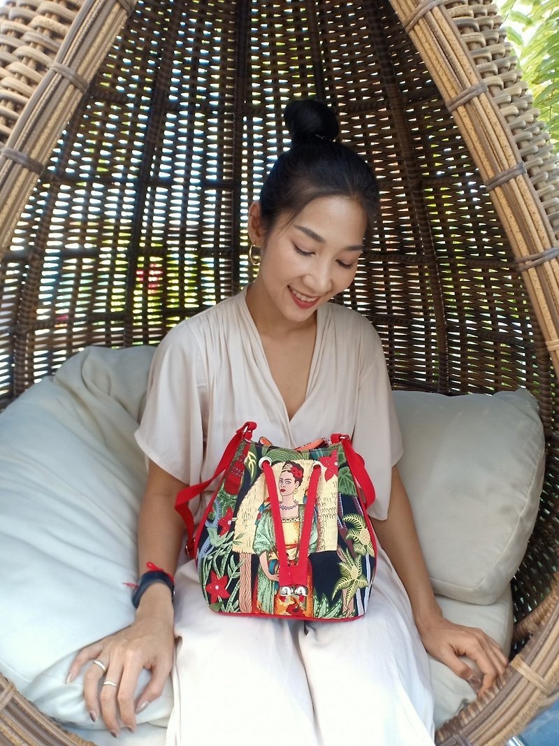 Frida Kahlo bucket bag - Messenger Bags & Sling Bags - Cotton & Hemp Red