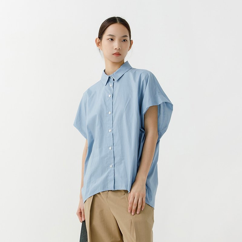 wide shoulder cap sleeve shirt - เสื้อเชิ้ตผู้หญิง - ผ้าฝ้าย/ผ้าลินิน สีน้ำเงิน