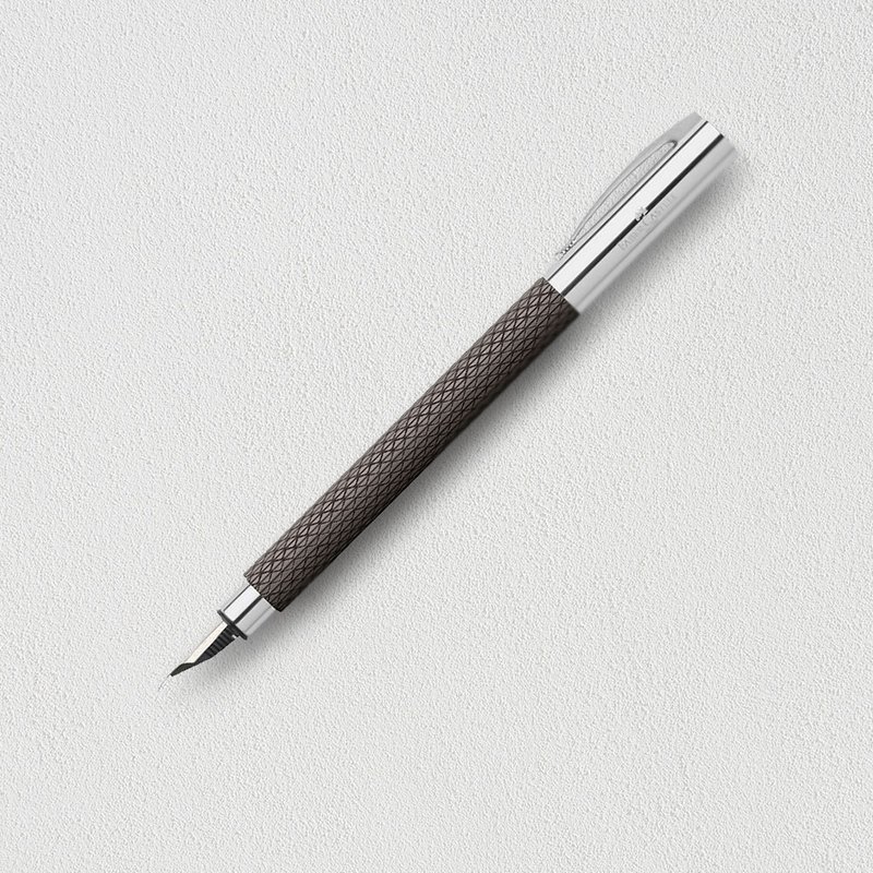 【Faber-Castell】成吉思汗AMBITION繩紋鋼筆-F尖黑沙色免費刻字 - 鋼筆 - 樹脂 黑色