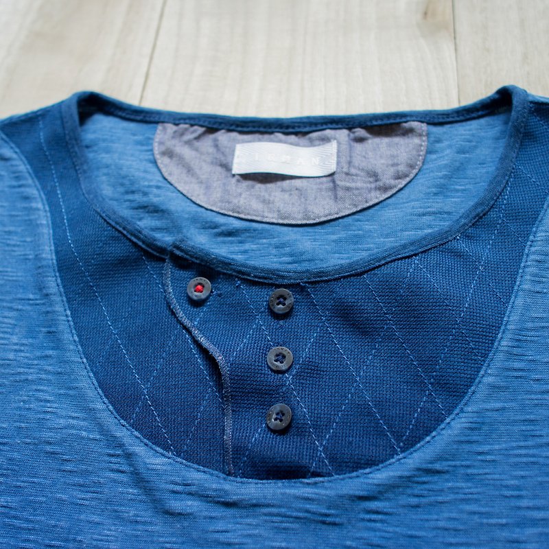 貮們 『INDIGO植物染亨利領拼接短袖上衣MAN10』尺寸M號 - T 恤 - 棉．麻 藍色