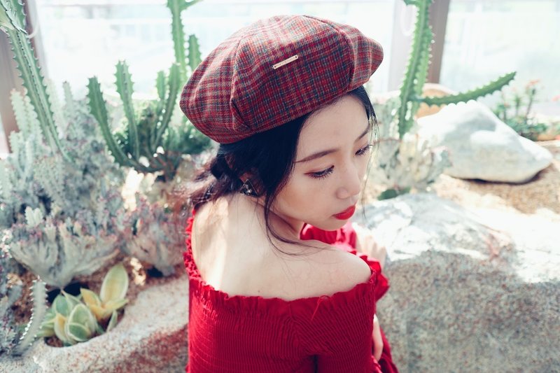 Beret 貝雷帽 | 畫家帽 | 六邊剪裁 | 意大利紅色格子布 - 帽子 - 棉．麻 紅色